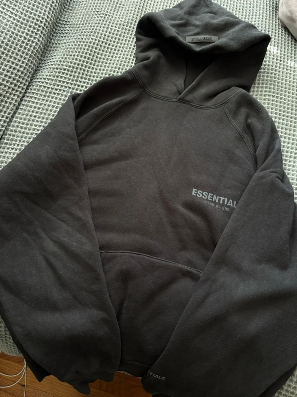 ESSENTIALS Fear of God Black Hoodie - Picture 1 of 5